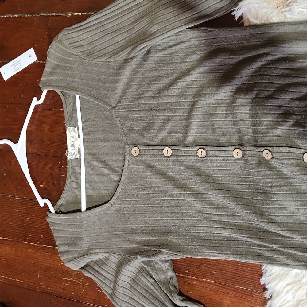 Small Green Ribbed Top